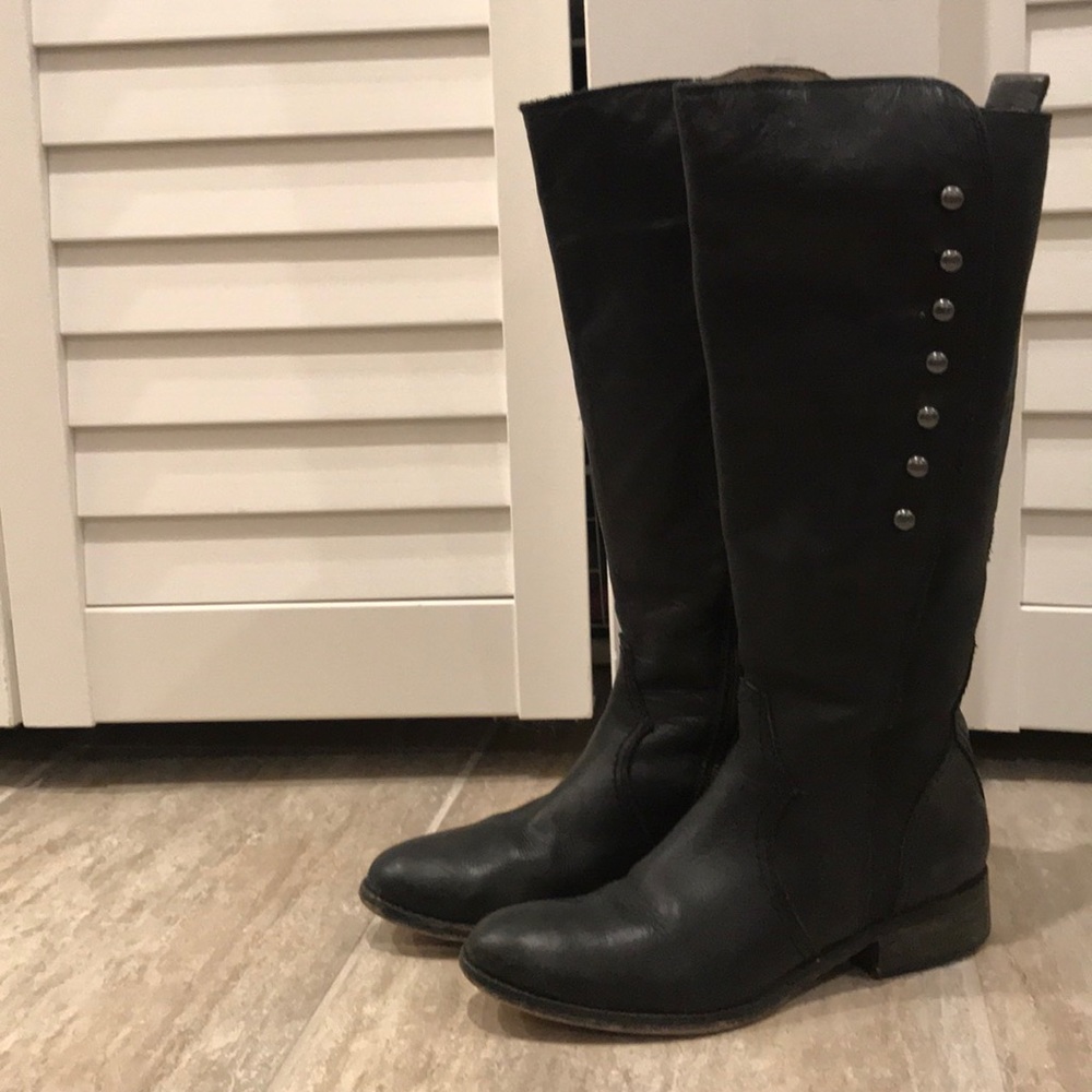 Black Leather Boots in AMAZING condition